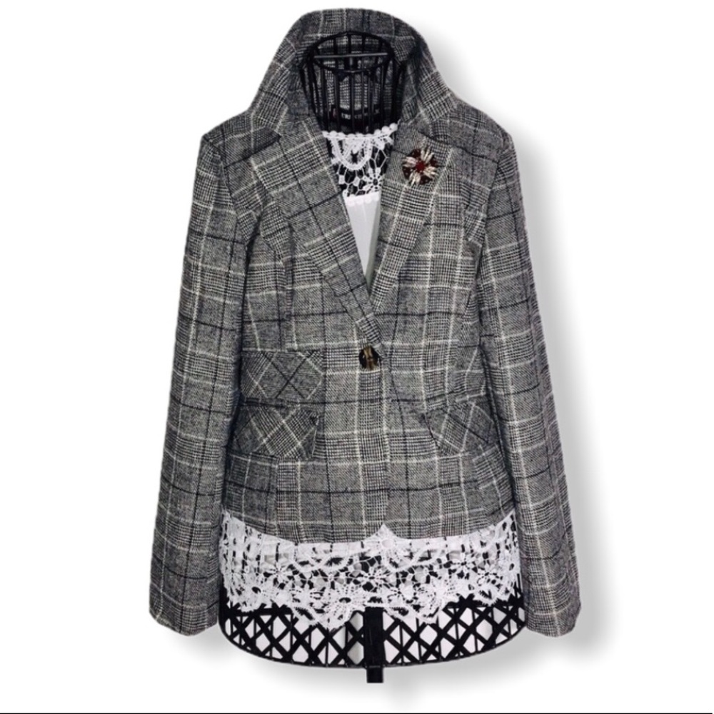 Urban Republic plaid blazer size M